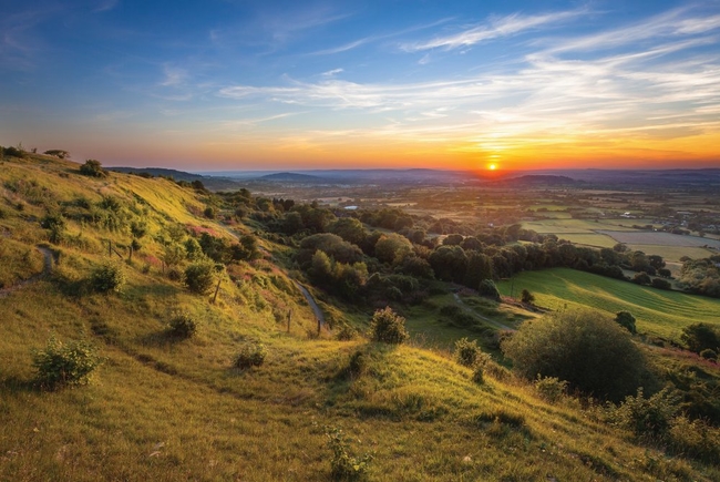 Cotswolds Autumn Sunset AdobeStock_163841129.jpg