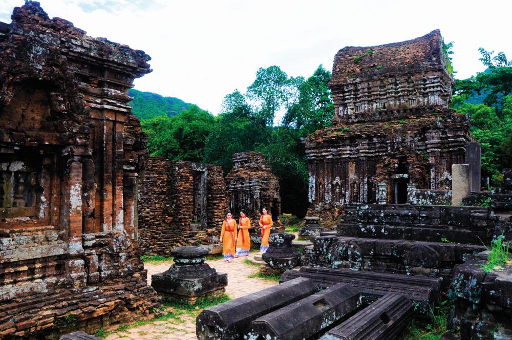 Cycle through history on the Ho Chi Minh Trail, Vietnam.jpg