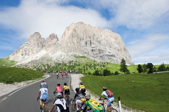 Cycling the iconic Sella Ronda © IDM Suedtirol_Alex Filz.jpg