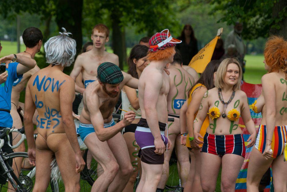 Edinburgh_Naked_Bike_Ride.jpg