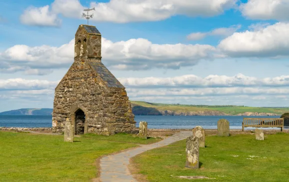 Cwm yr Eglwys Pembrokeshire Coast Wales UK CREDIT iStock BerndBrueggemann