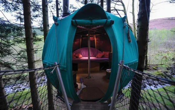 red kite tree tent exterior