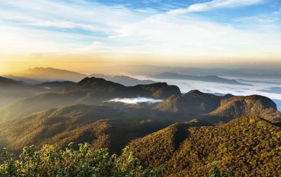 sri lanka marie curie sunrise adams peak