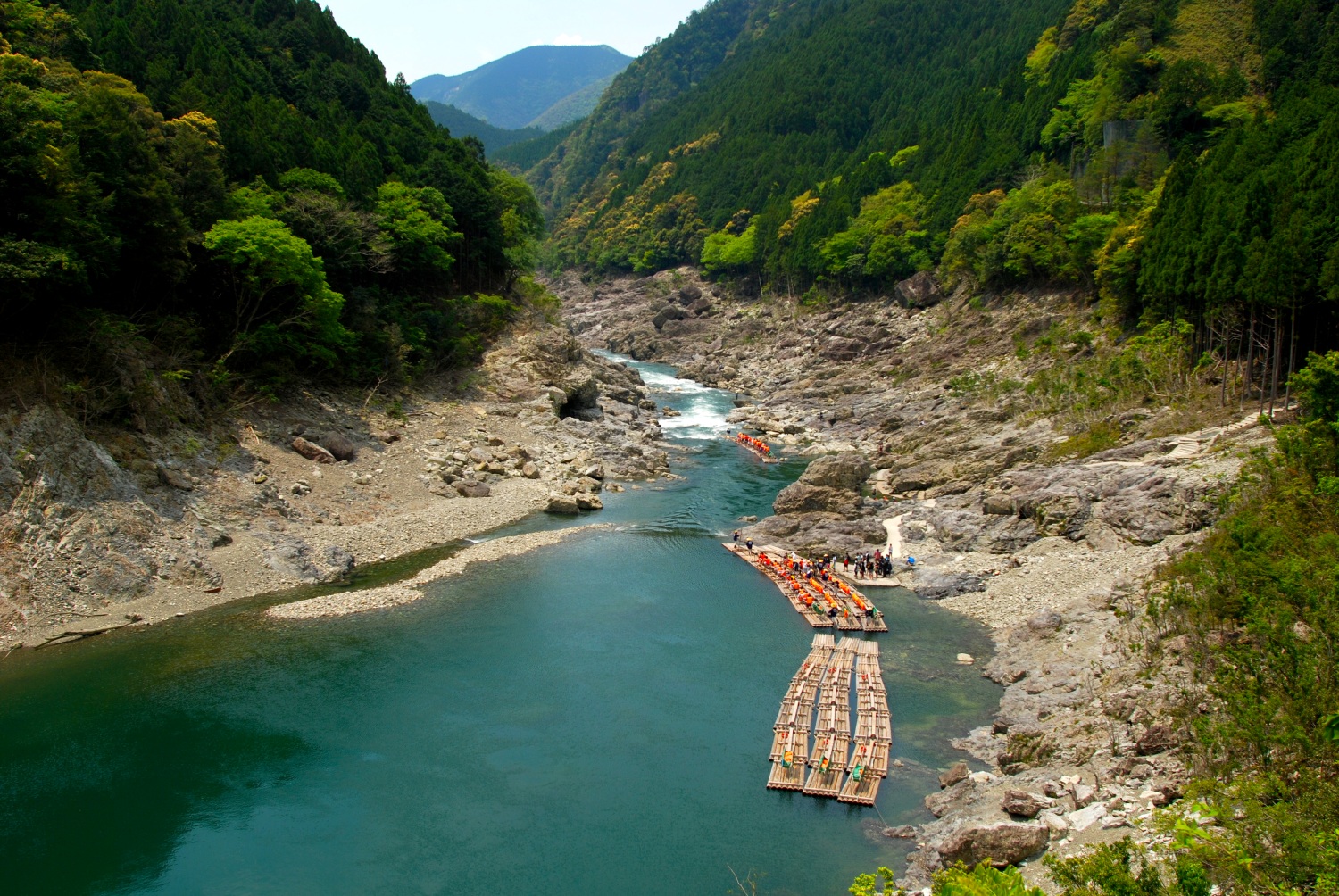 Kawakudari-Whitewater-Log-Rafting-Japan