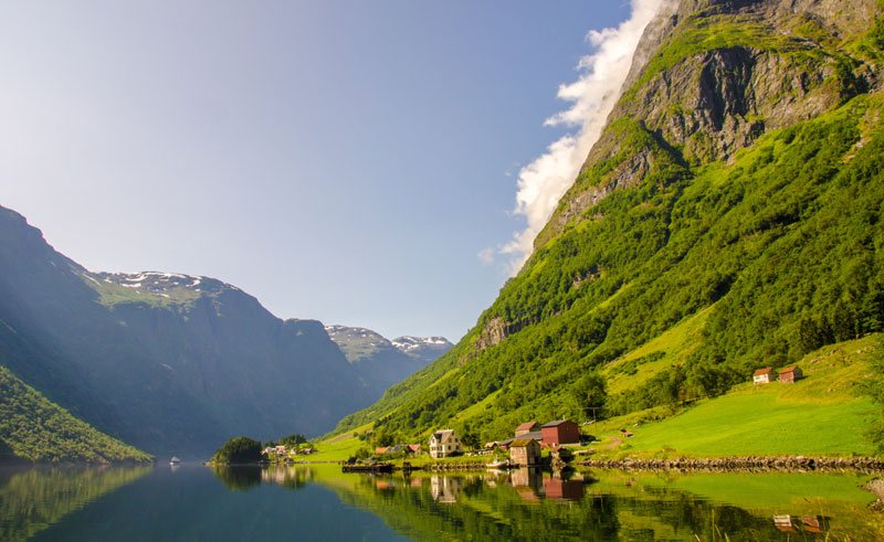 Naeroyfjord, Norway.jpg