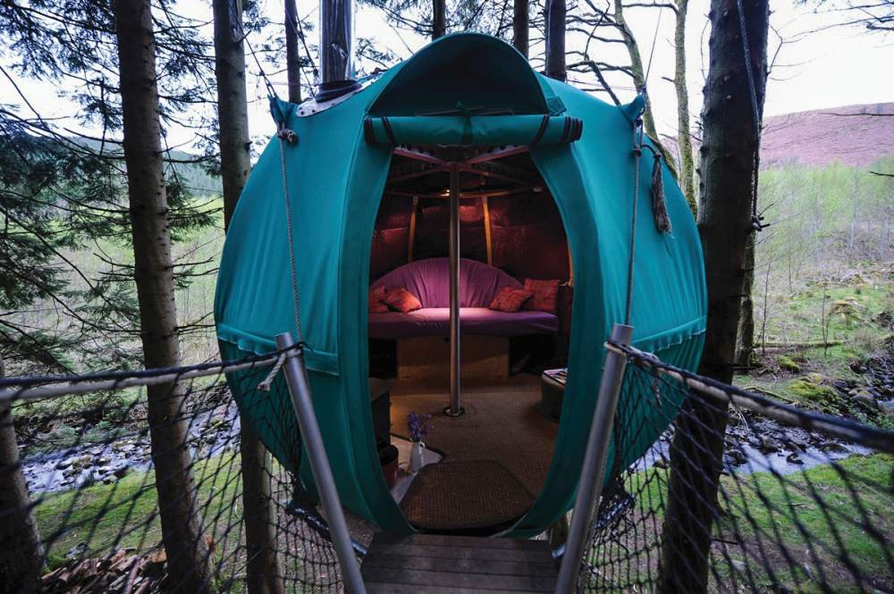 Red-Kite-Tree-Tent-Exterior-154