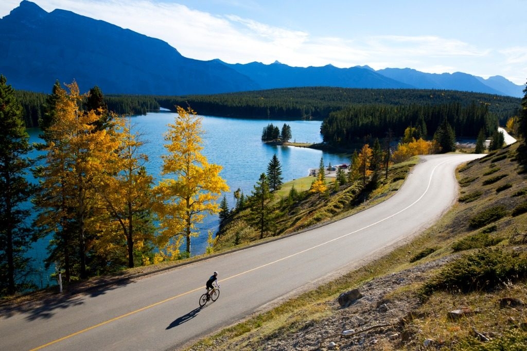 road bicycling girl picture id467971722