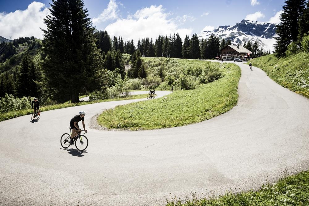 tackling the hairpins on two wheels in morzine france