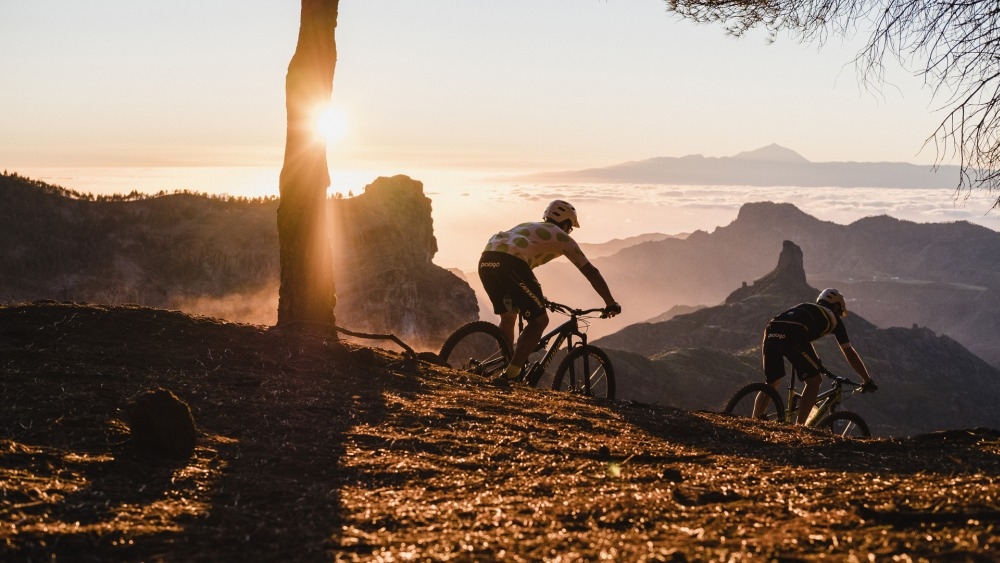 the breath taking scenery of gran canaria by bike