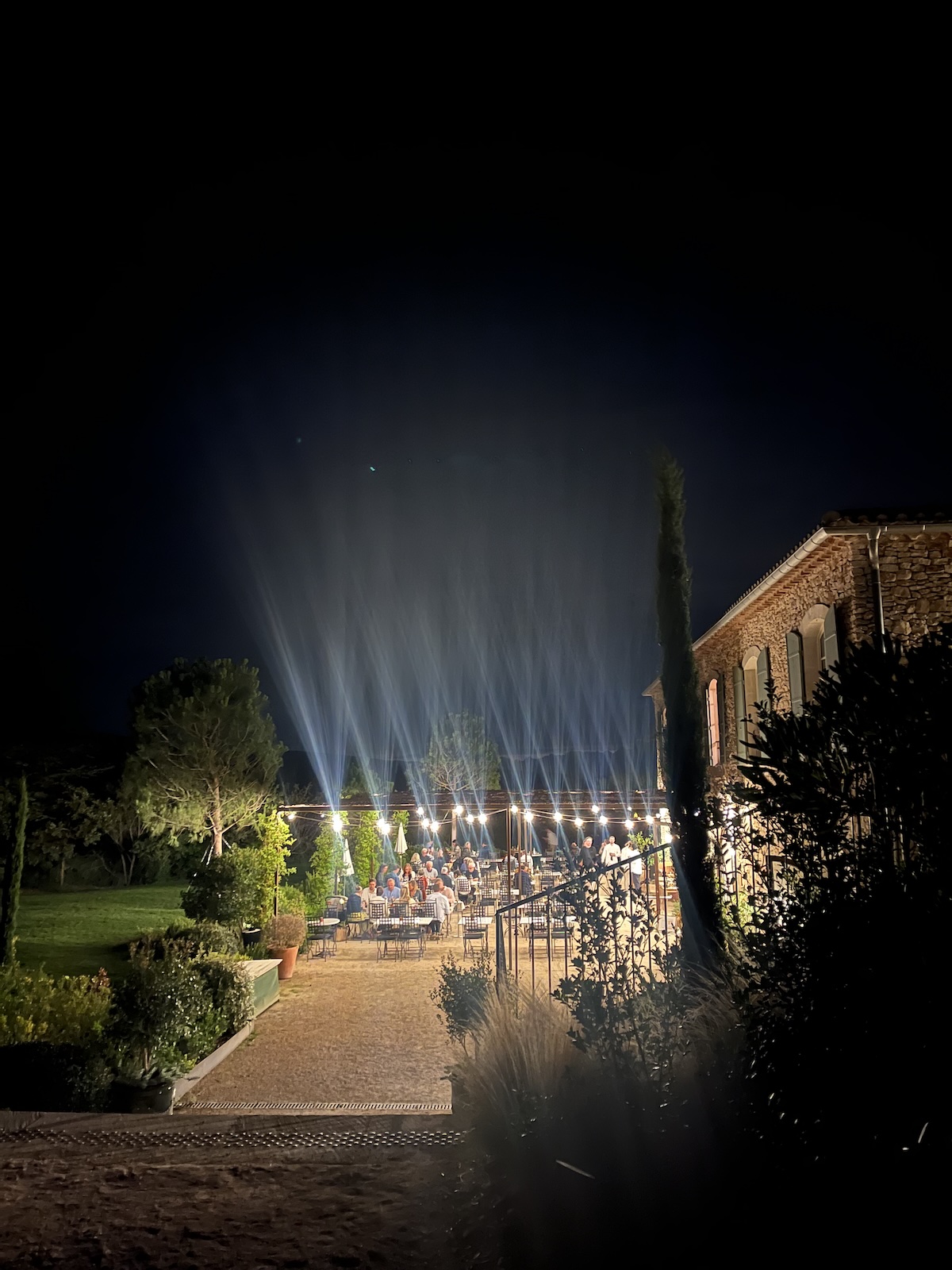 capelongue-hotel-luberon-nighttime