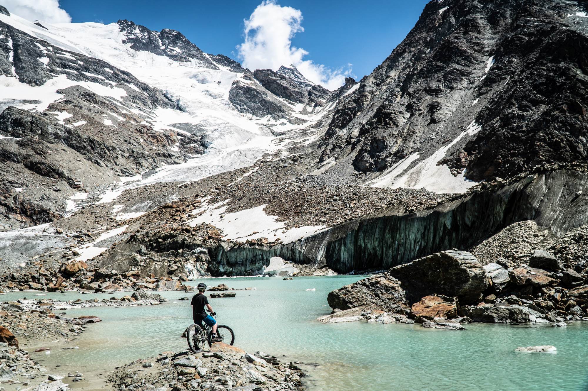 biking-saas-fee-saastal-switzerland