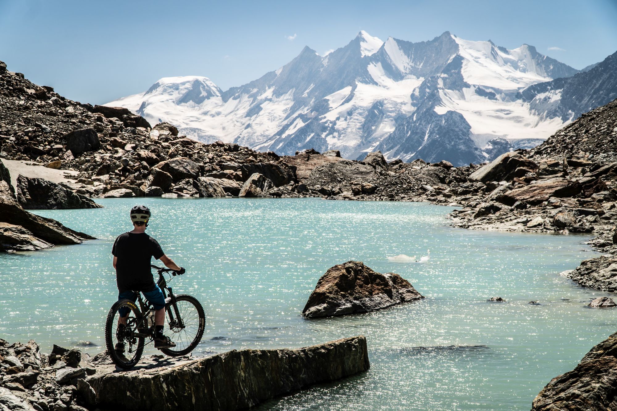 biking-saas-fee-saastal-switzerland