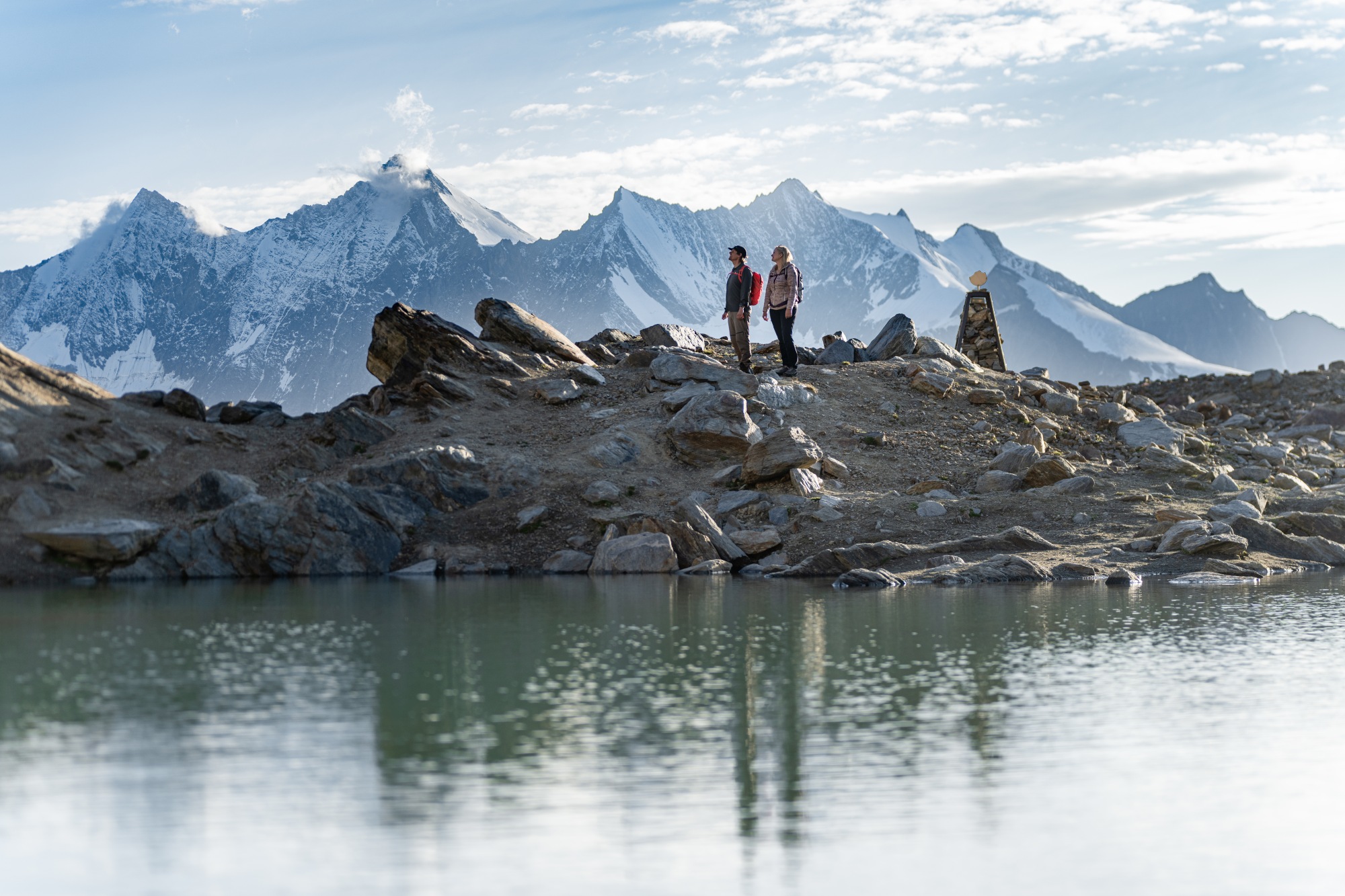 hiking-saas-fee-saastal-switzerland