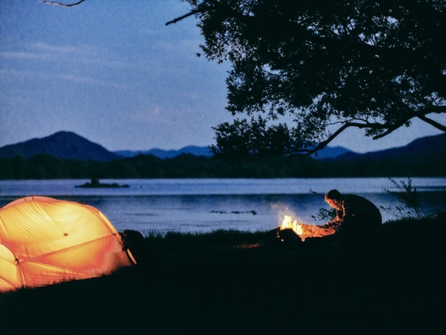 _Alastair Humphreys Tohoku #3_LakeHibara_5.jpg