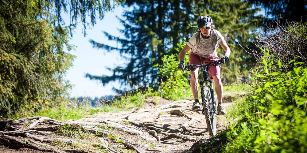 biker on morzine trail