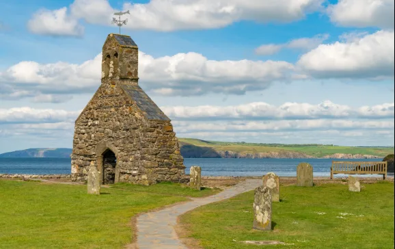 cwm yr eglwys pembrokeshire coast wales uk credit istock berndbrueggemann