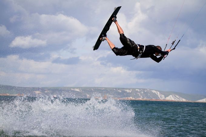 Kitesurfing In The UK Best Locations Places To Kitesurf Kitesurfing Lessons
