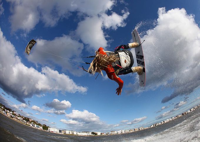 Kitesurfing In The UK Best Locations Places To Kitesurf Kitesurfing Lessons