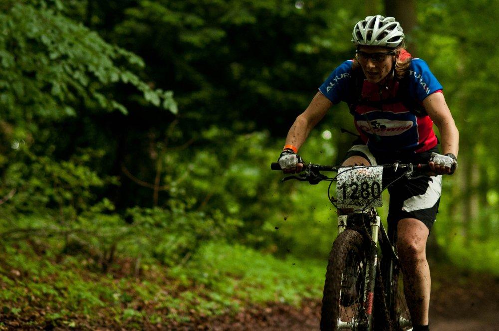 Mountain_Mayhem_woman_cyclist_2013.jpg