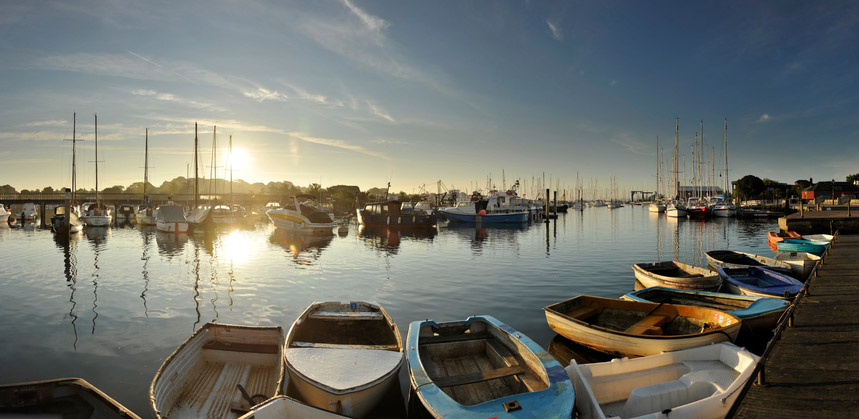 Sailing-UK-Holiday-Beginner-Courses-Sailing-Lymington-Hampshire-Yachting.jpg
